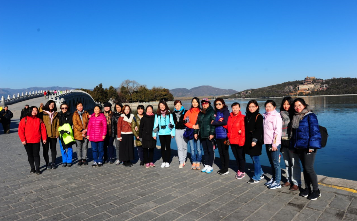 1523608173765006658.png 合影.png